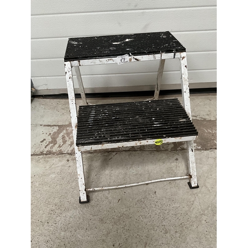 57 - 3 STOOLS AND A SET OF CARAVAN STEPS