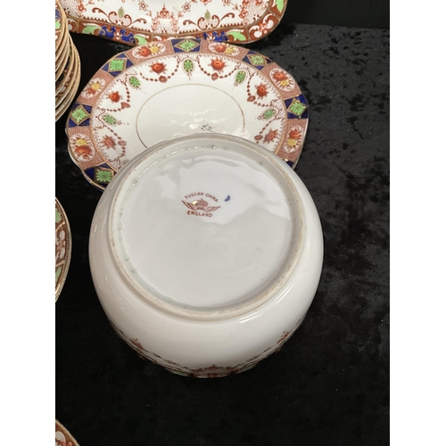 60 - BOX OF CHINA TO INCLUDE VICTORIAN TEA SET AND A BAVARIAN CHINA TEA SET