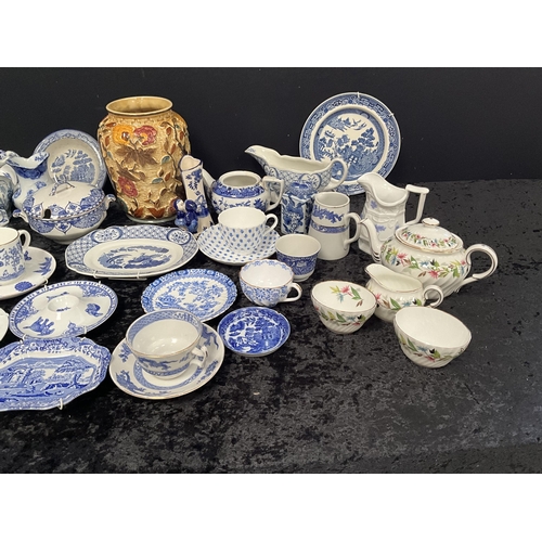 75 - BOX OF VICTORIAN AND LATER BLUE & WHITE CHINA ETC