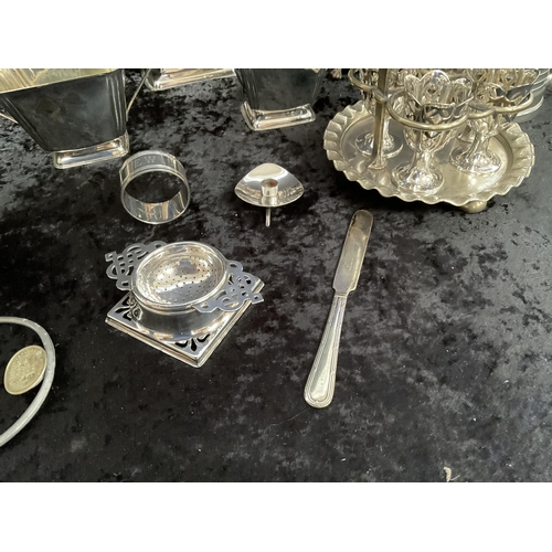 91 - BOX OF SILVER PLATED WARE TO INCLUDE 3 PIECE TEA SET ETC