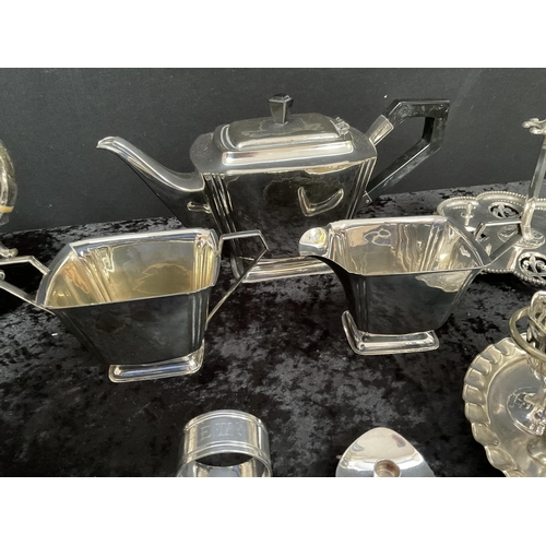 91 - BOX OF SILVER PLATED WARE TO INCLUDE 3 PIECE TEA SET ETC