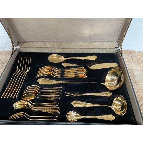 94 - SOLINGEN ROYAL COLLECTION CASED CANTEEN OF CUTLERY APPROX 69 PIECES