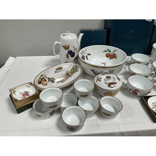 108 - 2 BOXES OF ROYAL WORCESTER EVESHAM PATTERN OVEN TO TABLE WARE BOXED CHINA (ALL BOXED)