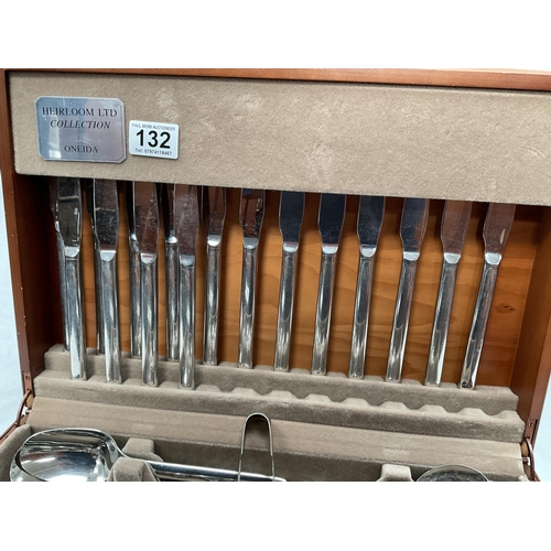 132 - HEIRLOOM LTD COLLECTION BY ONEIDA BOXED CANTEEN OF CUTLERY - INCOMPLETE APPROX 79 PIECES 18 X 12