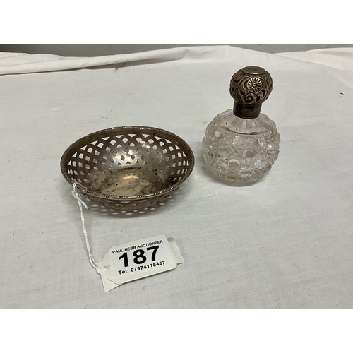 187 - HALLMARKED SILVER DISH, WEIGHT 40G LONDON 1929 HALLMARKED SILVER TOPPED GLASS PERFUME BOTTLE (NO STO... 