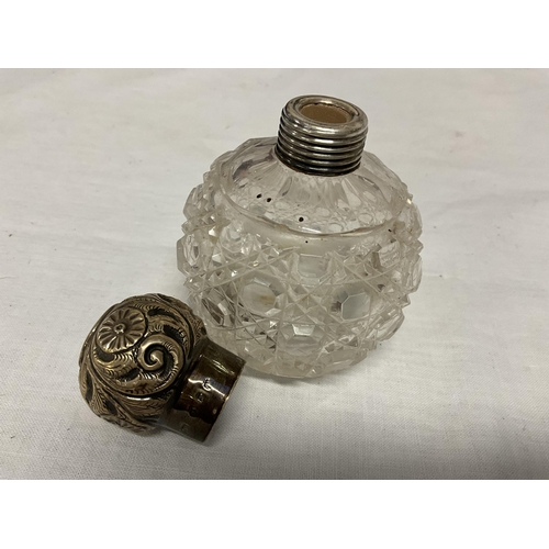 187 - HALLMARKED SILVER DISH, WEIGHT 40G LONDON 1929 HALLMARKED SILVER TOPPED GLASS PERFUME BOTTLE (NO STO... 