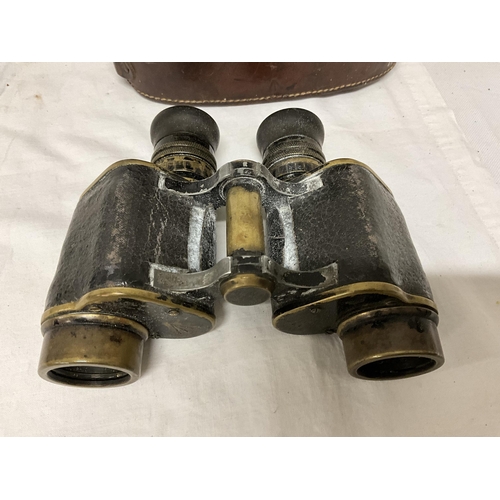 203 - HUNSICKER & ALEXIS PARIS MILITARY BINOCULARS IN LEATHER CASE - IMPRESSED CROWS FOOT MARK