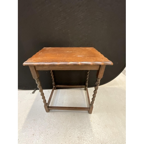 301 - VINTAGE OAK BARLEYTWIST WINDOW TABLE WITH PIE CRUST EDGE H 26