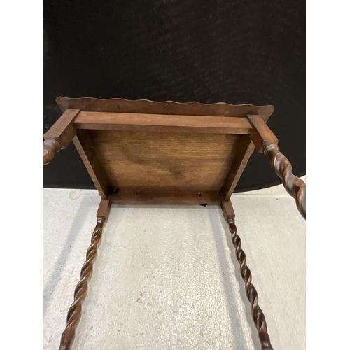 301 - VINTAGE OAK BARLEYTWIST WINDOW TABLE WITH PIE CRUST EDGE H 26