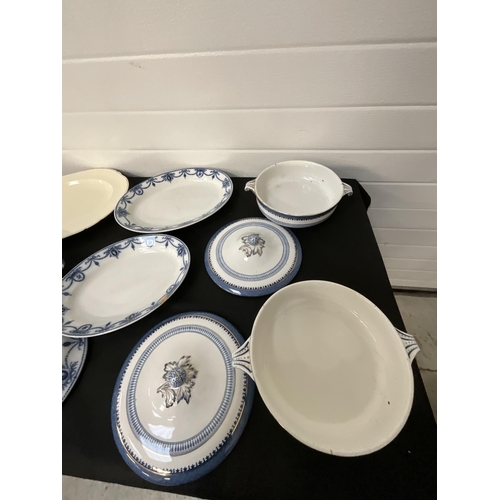 312 - BOX OF VICTORIAN BLUE & WHITE DINNERWARE