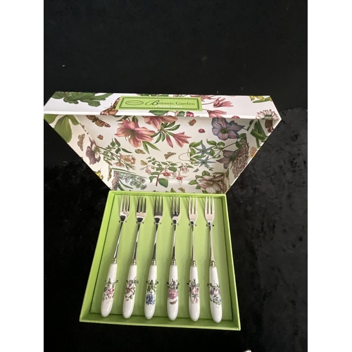 313 - BOX OF CHINA AND BOXED CUTLERY ETC