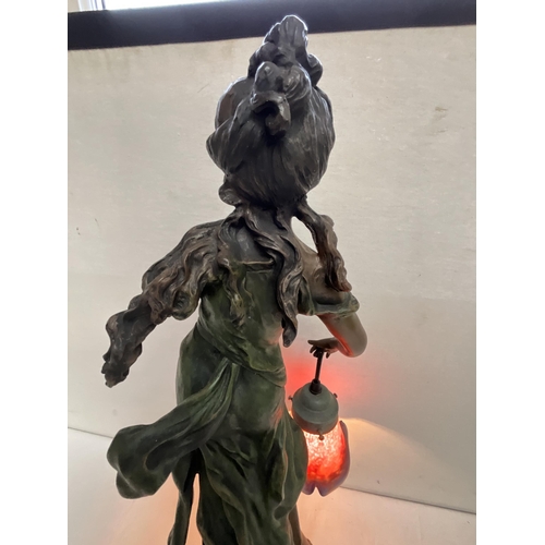 319 - REPRODUCTION GRECIAN LADY TABLE LAMP H 24