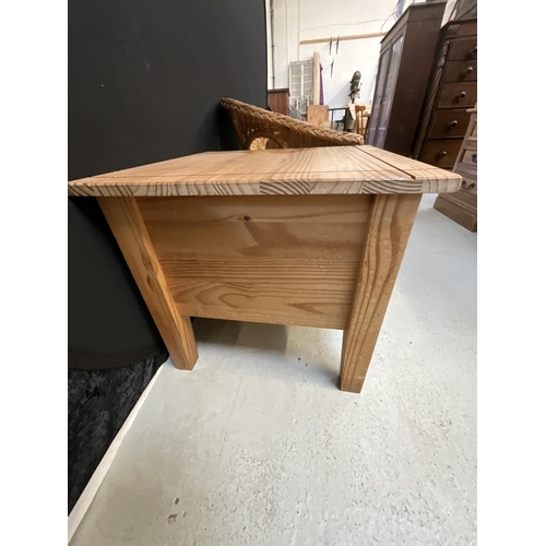 326 - MEXICAN PINE LAMP TABLE WITH DRAWER H 21