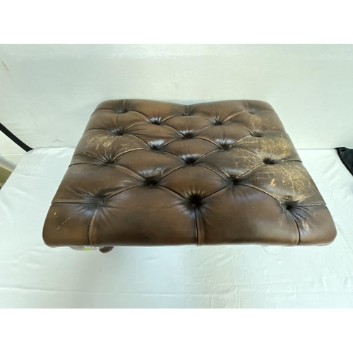 329 - LEATHER BUTTON BACKED FOOTSTOOL ON CABRIOLE LEGS A/F H 13