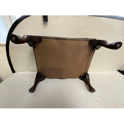 329 - LEATHER BUTTON BACKED FOOTSTOOL ON CABRIOLE LEGS A/F H 13