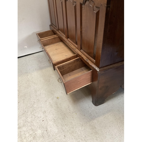 459 - GEORGIAN OAK MULE CHEST WITH 4 PANELS TO TOP AND 3 DRAWERS TO BASE H 42