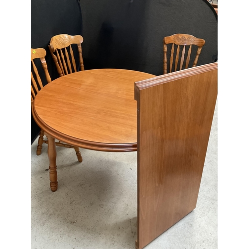 461 - BEECH EXTENDING DINING TABLE WITH  LEAF AND 6 MATCHING CHAIRS COMPLETE WITH  SEAT PADS H 30