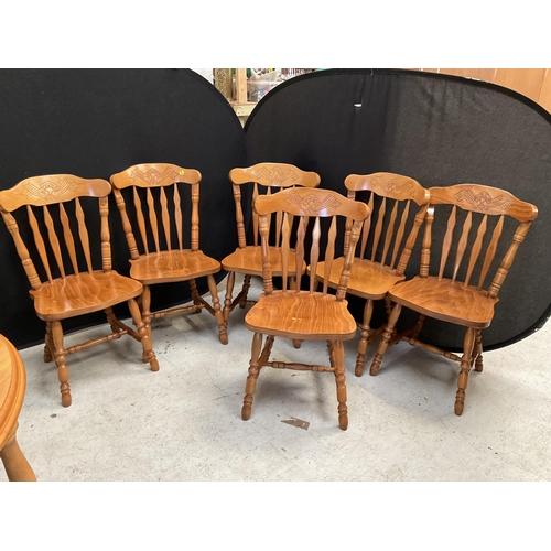 461 - BEECH EXTENDING DINING TABLE WITH  LEAF AND 6 MATCHING CHAIRS COMPLETE WITH  SEAT PADS H 30