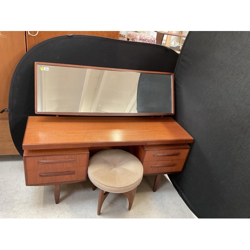 466 - VINTAGE TEAK DRESSING TABLE WITH SECRET JEWELLERY DRAWER TO TOP 4 DRAWERS TO BASE BADGED G PLAN  COM... 