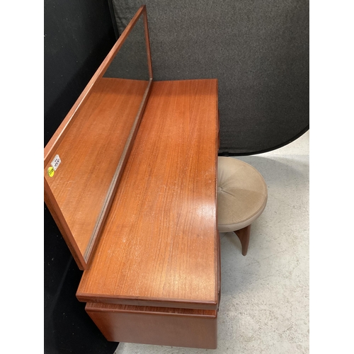 466 - VINTAGE TEAK DRESSING TABLE WITH SECRET JEWELLERY DRAWER TO TOP 4 DRAWERS TO BASE BADGED G PLAN  COM... 