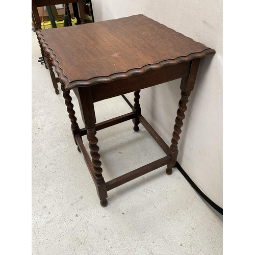 472 - VINTAGE OAK BARLEYTWIST STRETCHERED WINDOW TABLE WITH PIE CRUST EDGE TOP H 29