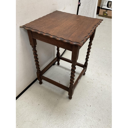 472 - VINTAGE OAK BARLEYTWIST STRETCHERED WINDOW TABLE WITH PIE CRUST EDGE TOP H 29