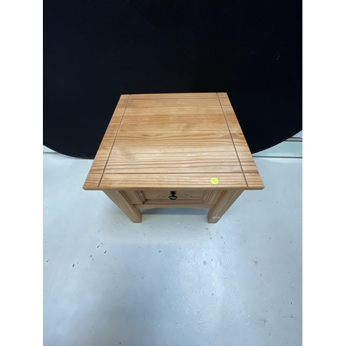 326 - MEXICAN PINE LAMP TABLE WITH DRAWER H 21