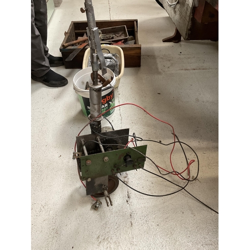 478 - QTY OF HARDWARE TOOLS CLAMPS ETC AND A ELECTRIC POWERED WINCH