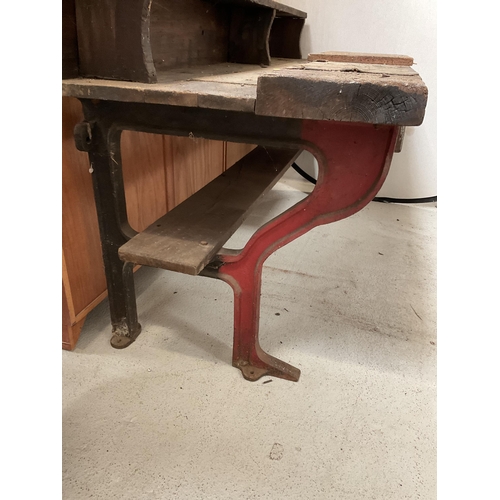 479 - LARGE WORK BENCH WITH HEAVY CAST IRON ENDS (ORIGINATES FROM GKN SANKEYS OF TELFORD)