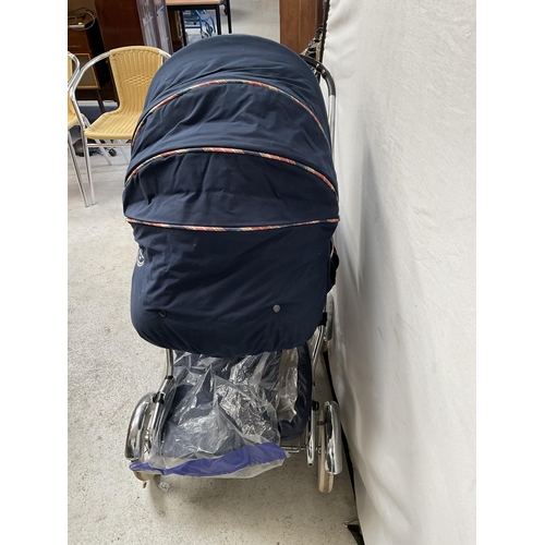 482 - SILVER CROSS PRAM & PUSHCHAIR