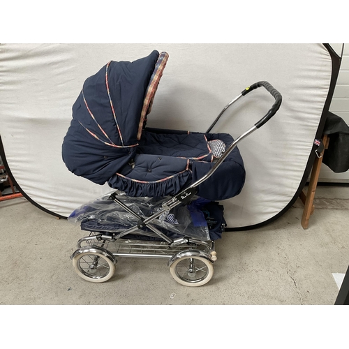 482 - SILVER CROSS PRAM & PUSHCHAIR