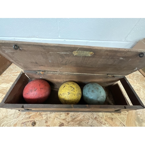 69 - VINTAGE TUNER AND CROQUET BALLS IN ORIGINAL BOX