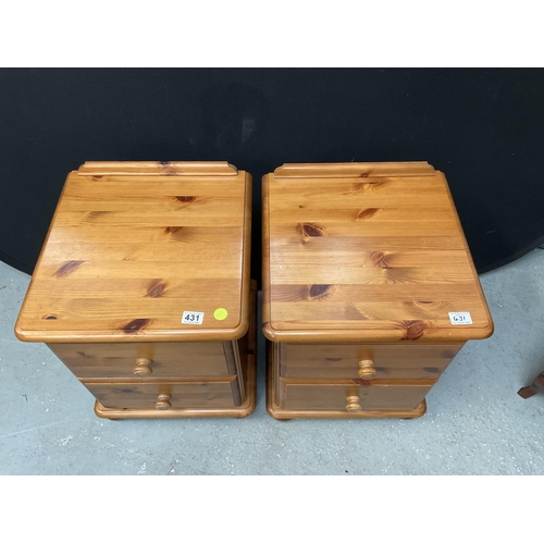 431 - PAIR OF MODERN PINE BEDSIDE CHESTS H22