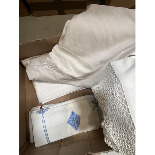 287 - 4 BOXES OF VINTAGE LINEN, LACE AND EMBROIDERED ITEMS, QUILTS, CURTAINS 12FT DROP W54