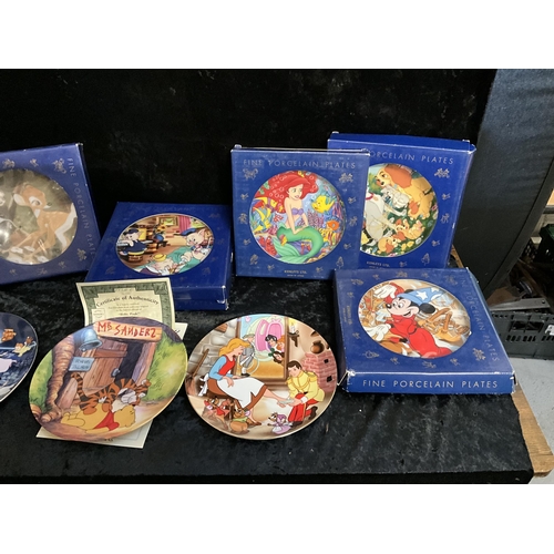 64 - QTY OF DISNEY CARTOON CLASSICS COLLECTORS PLATES MOSTLY BOXED