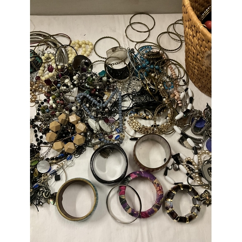 148 - BASKET OF COSTUME JEWELLERY