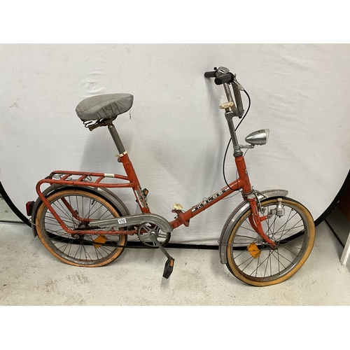 172 - VINTAGE LADIES STEP THROUGH FOLDING CYCLE