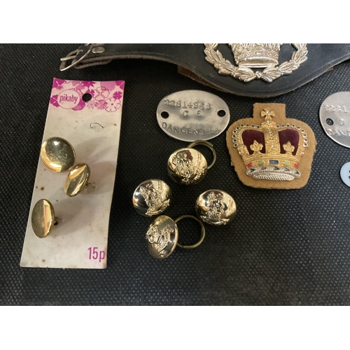 236 - QTY OF MILITARY BUTTONS AND A SILVER MILITARY DISH