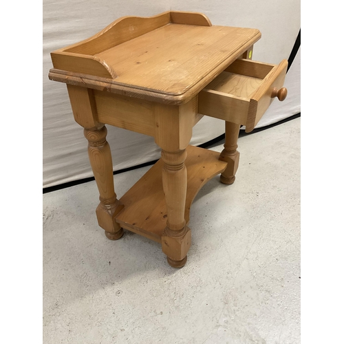 249 - SOLID PINE SIDE TABLE WITH DRAWER H27