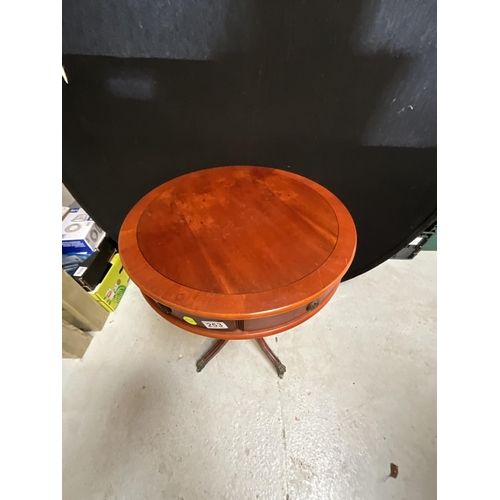 253 - REPRODUCTION PEDESTAL DRUM TABLE H26