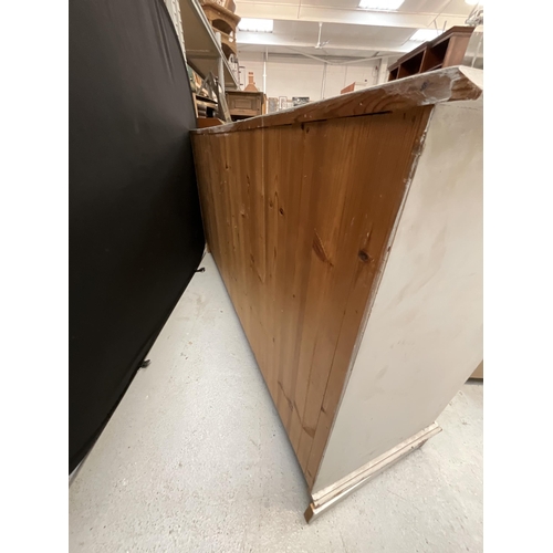 302 - PAINTED PINE 4 DOOR SIDEBOARD H36