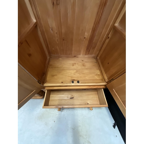 314 - MODERN PINE DOUBLE WARDROBE WITH DRAWER TO BASE H71