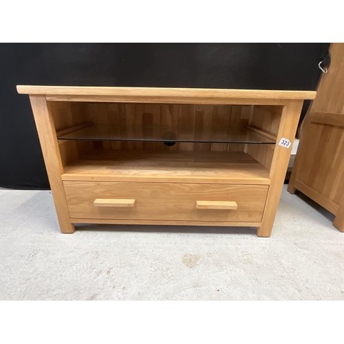 323 - MODERN LIGHT OAK FLAT SCREEN TV STAND WITH DRAWER TO BASE H22