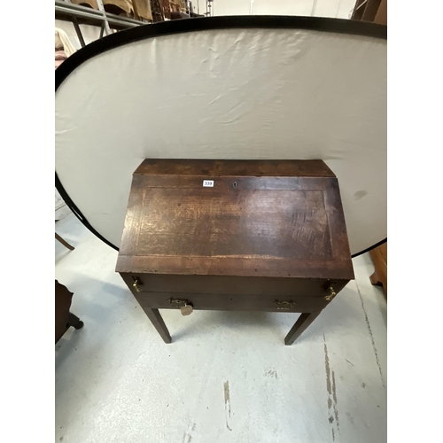 339 - GEORGIAN OAK BUREAU WITH FITTED INTERIOR AND SINGLE DRAWER BELOW H40