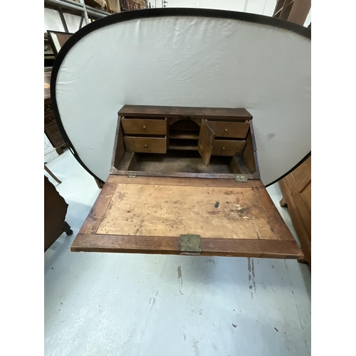 339 - GEORGIAN OAK BUREAU WITH FITTED INTERIOR AND SINGLE DRAWER BELOW H40