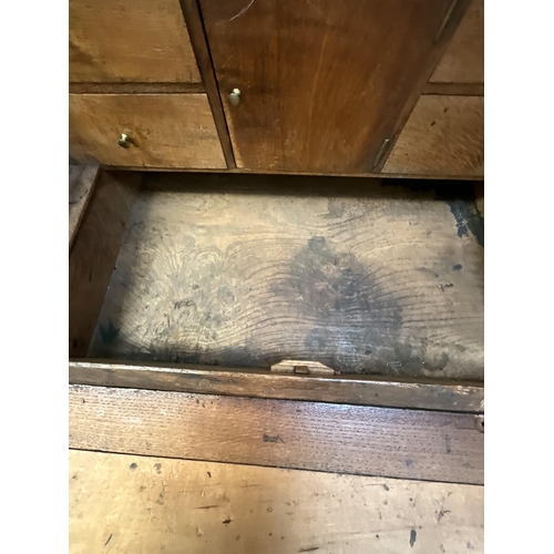 339 - GEORGIAN OAK BUREAU WITH FITTED INTERIOR AND SINGLE DRAWER BELOW H40