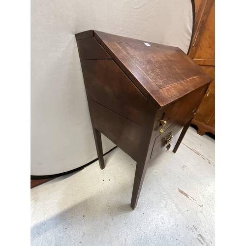 339 - GEORGIAN OAK BUREAU WITH FITTED INTERIOR AND SINGLE DRAWER BELOW H40