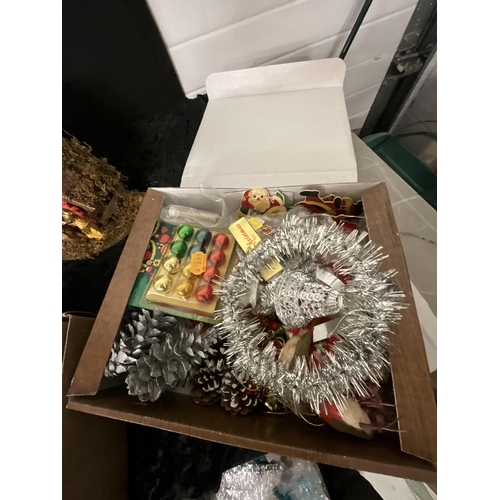 385 - 4 BOXES AND CRATE OF VINTAGE CHRISTMAS DECORATIONS