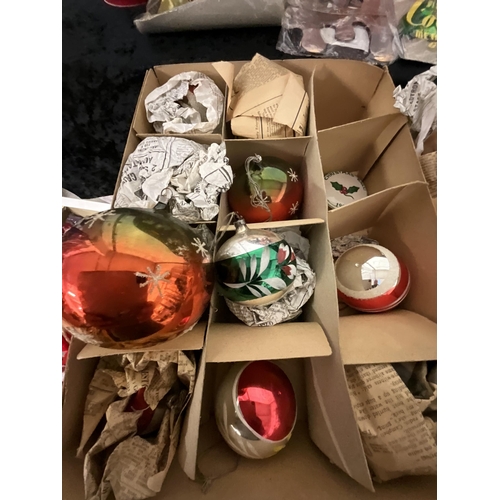 385 - 4 BOXES AND CRATE OF VINTAGE CHRISTMAS DECORATIONS