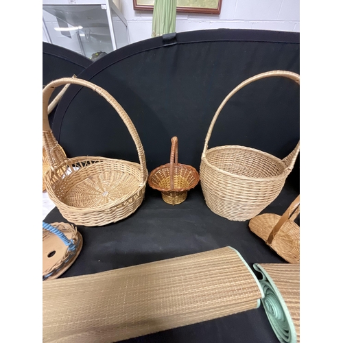 399 - LARGE BOX OF BASKETS ETC